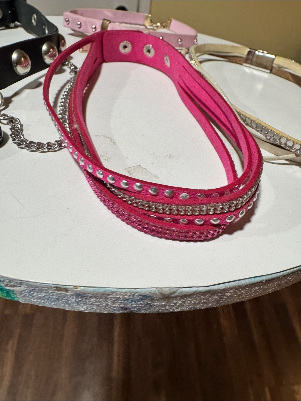 4 Fashion Choker Necklaces in Pink, Hot Pink, Black and Gold lot - Picture 4 of 16